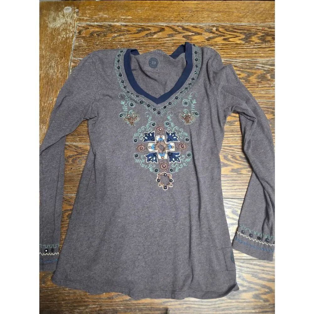 Double D ranch brown embroidered long sleeve tshirt sz Small